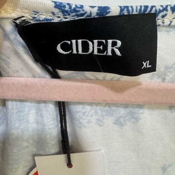 Cider Blue Toile Print Long Sleeve Crop Top – Size XL - NWT - Picture 4 of 6